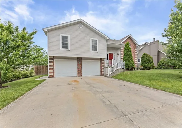 Homes for sale in Cameron, MO | 1108 Timberline Dr, Cameron, MO 64429 | MLS# 2629922