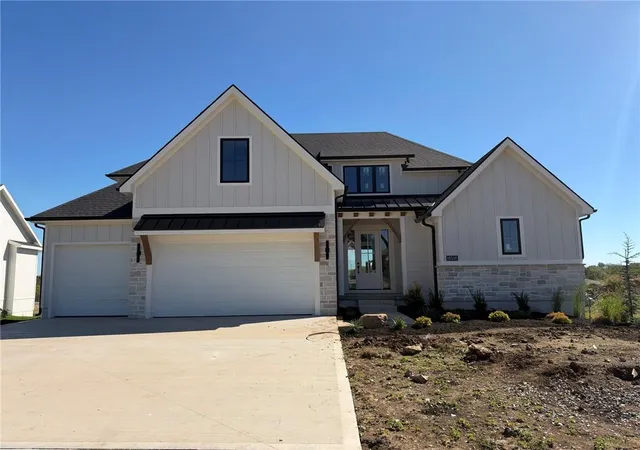 Single family home for sale at 18505 Windsor St, Overland Park, KS 66085 | MLS# 2629924