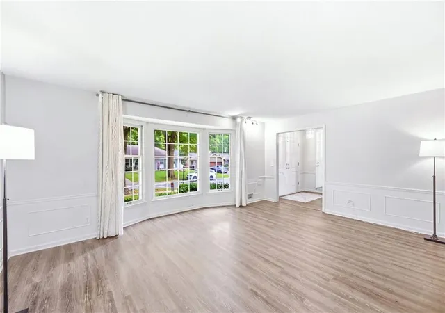 Photo 3 of Single family home for sale at 211 W 110th Street, Kansas City, MO 64114 | MLS# 2629926 | Listing updated on 2026-10-03