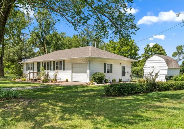 Homes for sale in Nevada, MO | 18955 E 54 Hwy, Nevada, MO 64772 | MLS# 2629944
