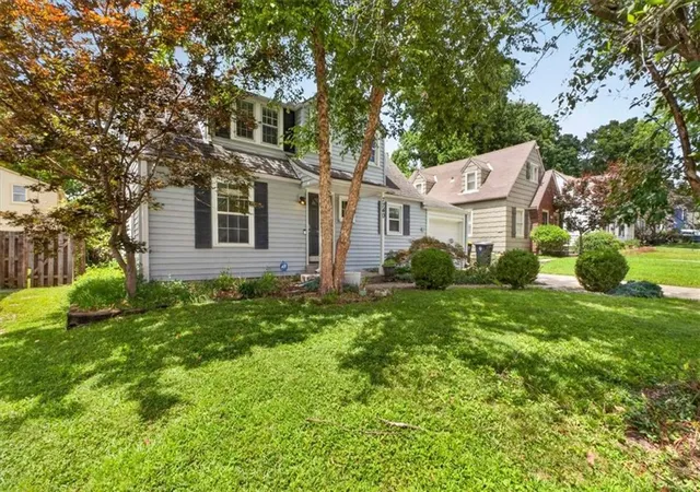 Photo 3 of Single family home for sale at 7740 Mcgee St, Kansas City, MO 64114 | MLS# 2629945 | Listing updated on 2026-09-05
