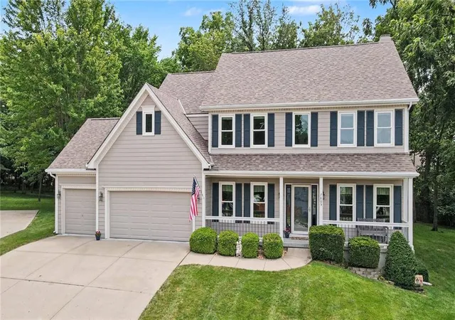 Photo 2 of Sale Pending at 7805 N Rhode Ave, Kansas City, MO 64152 | MLS# 2629950 | Listing updated on 2026-09-19