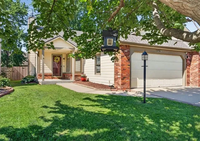 Homes for sale in Lawrence, KS | 4714 Harvard Rd, Lawrence, KS 66049 | MLS# 2629951