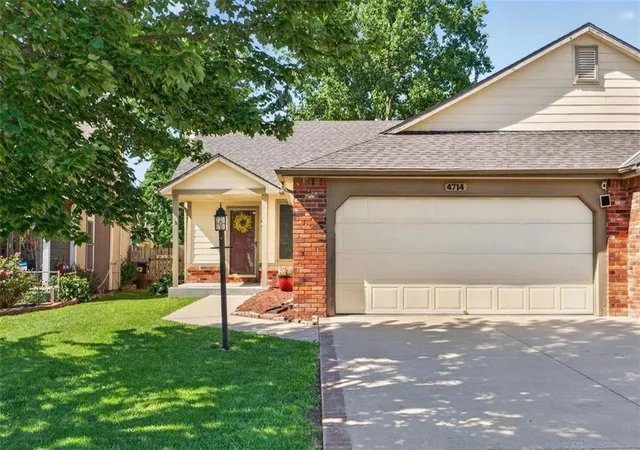 Homes for sale in Lawrence, KS | 4714 Harvard Rd, Lawrence, KS 66049 | MLS# 2629951