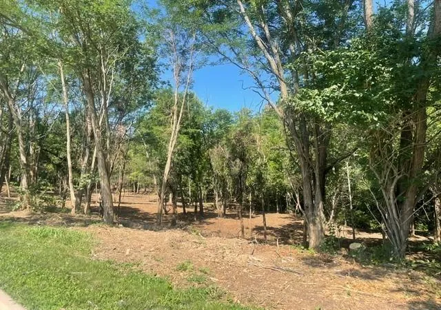 2nd image of 1200 S 20th St, Leavenworth, KS 66048 | MLS# 2629952