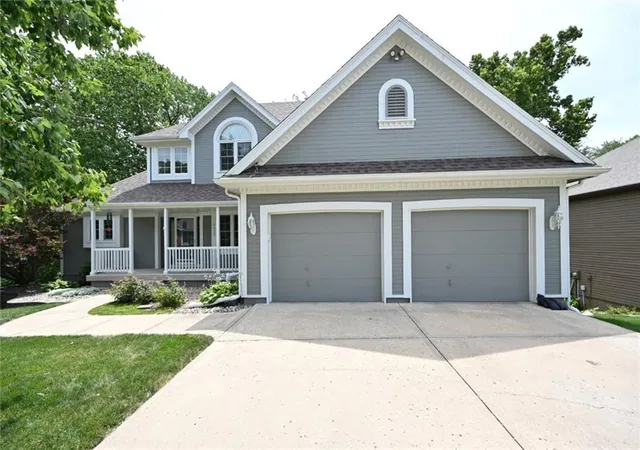 Photo 1 of Sale Pending at 4921 N Washington St, Kansas City, MO 64118 | MLS# 2629957 | Listing updated on 2026-07-16