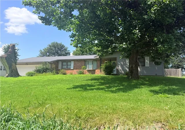 Homes for sale in Warrensburg, MO | 17 Se 125 Rd, Warrensburg, MO 64093 | MLS# 2629965
