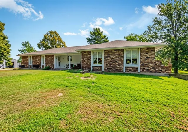 3rd image of 7123 Se 202Nd St, Holt, MO 64048 | MLS# 2629969