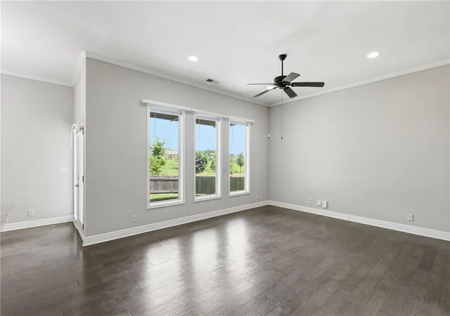 Photo 4 of Single family home for sale at 241 Jenny Ln, Raymore, MO 64083 | MLS# 2629986 | Listing updated on 2026-08-28