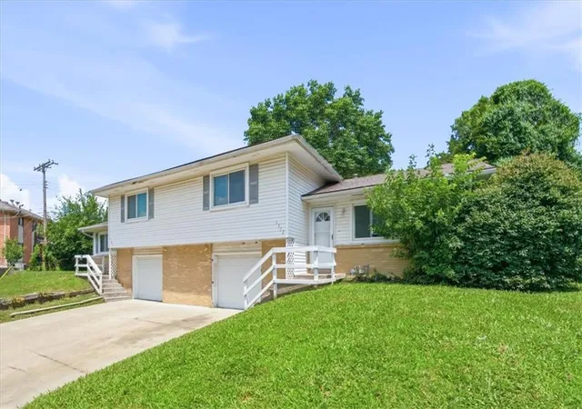 Photo 3 of Sale Pending at 4302 4 Nw 56 Street, Kansas City, MO 64151 | MLS# 2629990 | Listing updated on 2026-07-20