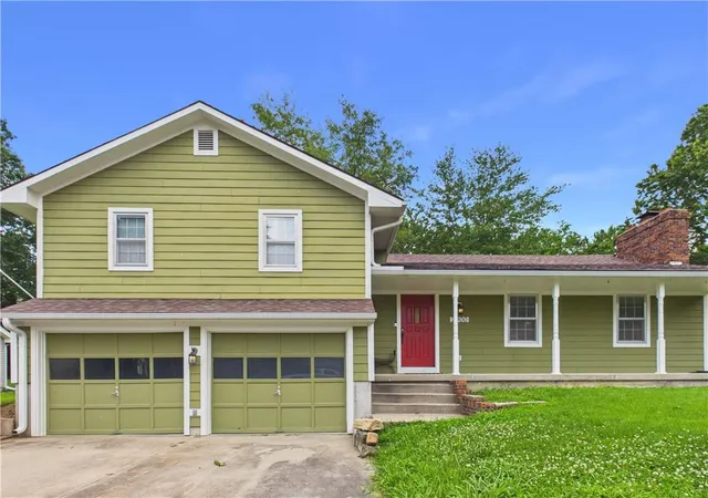 3rd image of 2900 Jerome Dr, Sedalia, MO 65301 | MLS# 2629994