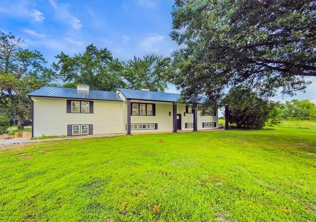 3rd image of 28414 S State Route Dd Hwy, Harrisonville, MO 64701 | MLS# 2629997