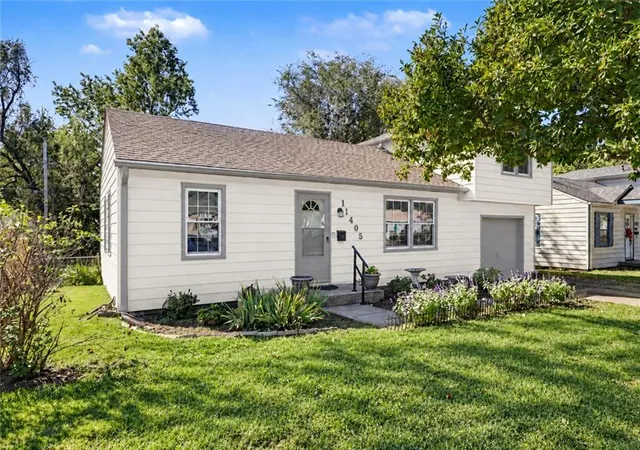 Photo 2 of Single family home for sale at 11405 W 70th Street, Shawnee, KS 66203 | MLS# 2629998 | Listing updated on 2026-10-23