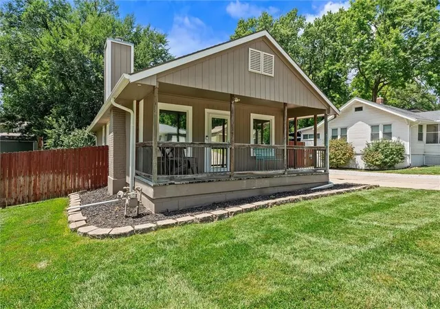 Homes for sale in Roeland Park, KS | 5118 El Monte St, Roeland Park, KS 66205 | MLS# 2629999