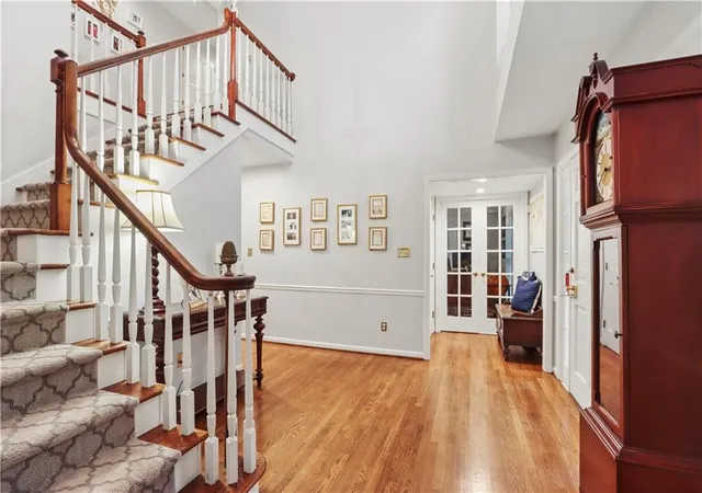 3rd image of 6905 Overhill Rd, Mission Hills, KS 66208 | MLS# 2630000