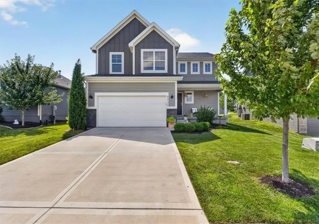 Homes for sale in Blue Springs, MO | 8905 Sw 8th St, Blue Springs, MO 64064 | MLS# 2630006