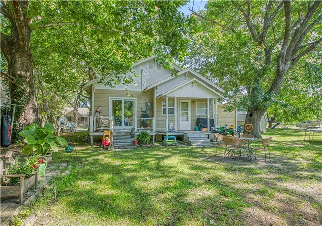 Homes for sale in Pittsburg, KS | 800 W 3rd St, Pittsburg, KS 66762 | MLS# 2630010