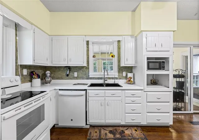 Homes for sale in Williamsburg, KS | 1623 Indiana Rd, Williamsburg, KS 66095 | MLS# 2630025