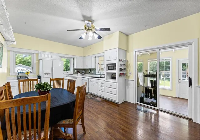 Homes for sale in Williamsburg, KS | 1623 Indiana Rd, Williamsburg, KS 66095 | MLS# 2630025