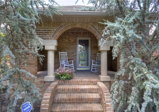 2nd image of 1426 E State Line Rd, Baxter Springs, KS 66713 | MLS# 2630026