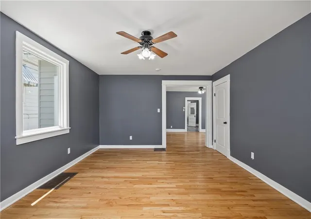 5th image of 2302 S 15Th St, St Joseph, MO 64503 | MLS# 2630041