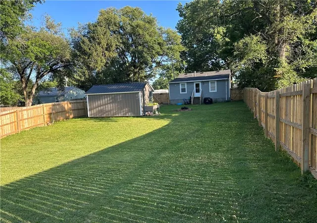 Homes for sale in Richmond, MO | 406 Mckinley St, Richmond, MO 64085 | MLS# 2630056