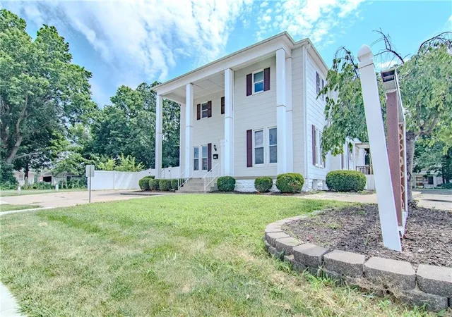 Homes for sale in Warrensburg, MO | 201 N Maguire St, Warrensburg, MO 64093 | MLS# 2630058