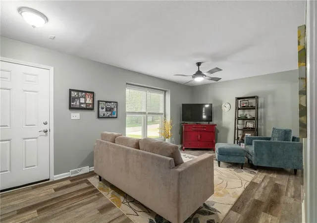 Homes for sale in Lenexa, KS | 12919 W 100th St, Lenexa, KS 66215 | MLS# 2630075