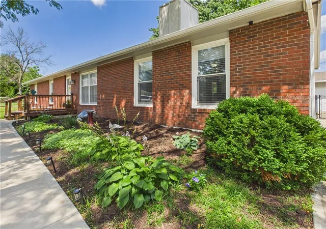 Homes for sale in Warrensburg, MO | 922 Ridge Dr, Warrensburg, MO 64093 | MLS# 2630079