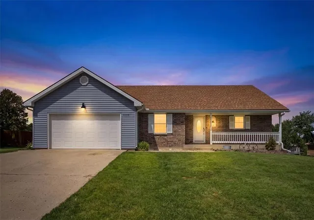 2nd image of 1006 N King Ave, Harrisonville, MO 64701 | MLS# 2630083