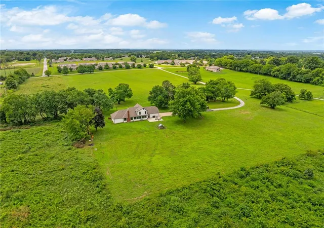34th image of 24400 E Orient Cemetery Rd, Harrisonville, MO 64701 | MLS# 2630088
