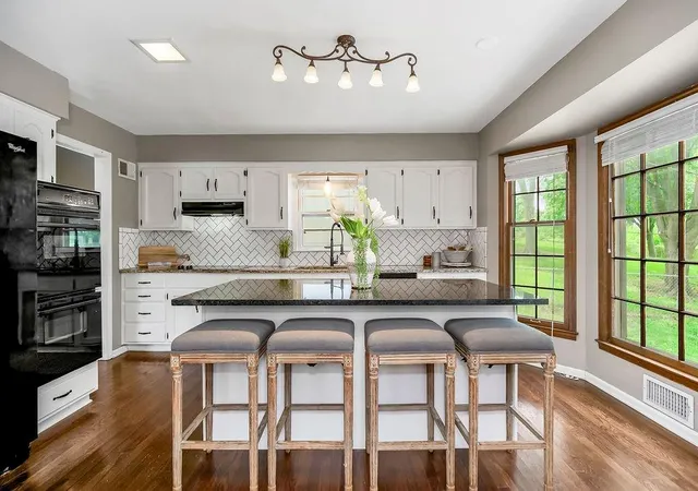 Photo 3 of Single family home for sale at 46 E 106th Street, Kansas City, MO 64114 | MLS# 2630094 | Listing updated on 2026-09-20