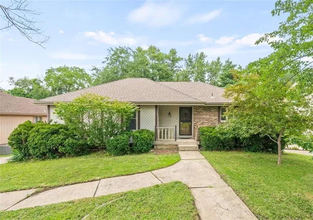 Homes for sale in Raytown, MO | 11812 E 76th Ter, Raytown, MO 64138 | MLS# 2630096