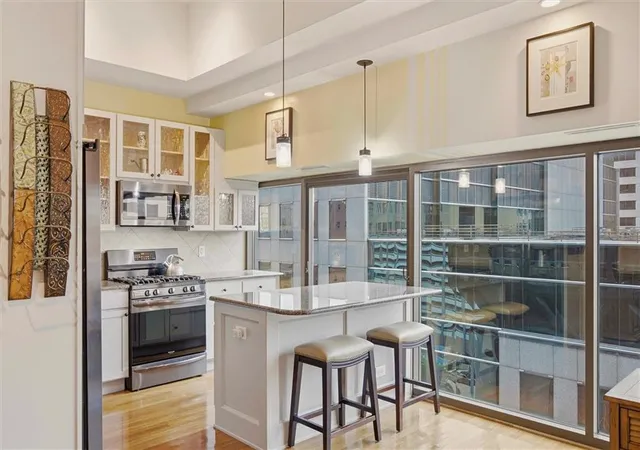 Homes for sale in Kansas City, MO | 1101 Walnut St #604, Kansas City, MO 64106 | MLS# 2630110