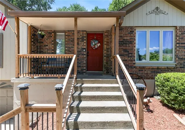 Homes for sale in Blue Springs, MO | 2209 Nw 10th St, Blue Springs, MO 64015 | MLS# 2630121
