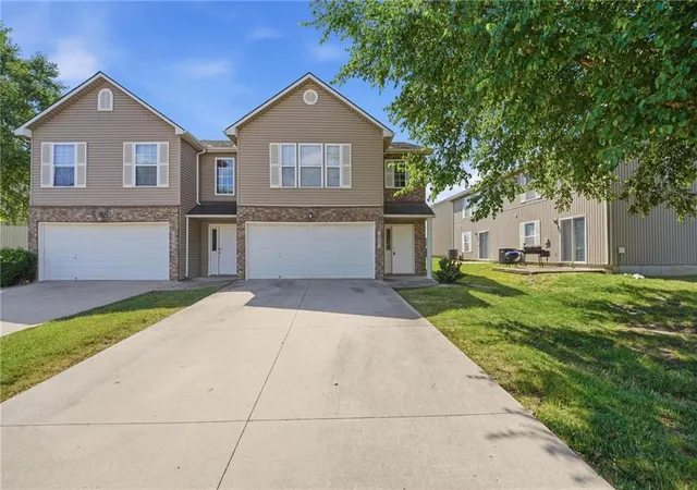 Homes for sale in Blue Springs, MO | 1631 Garrett Dr, Blue Springs, MO 64015 | MLS# 2630123