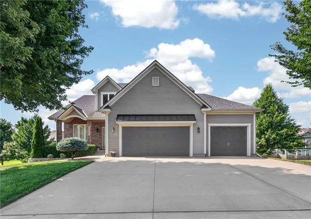 2nd image of 12203 Canna Ct, Peculiar, MO 64078 | MLS# 2630131
