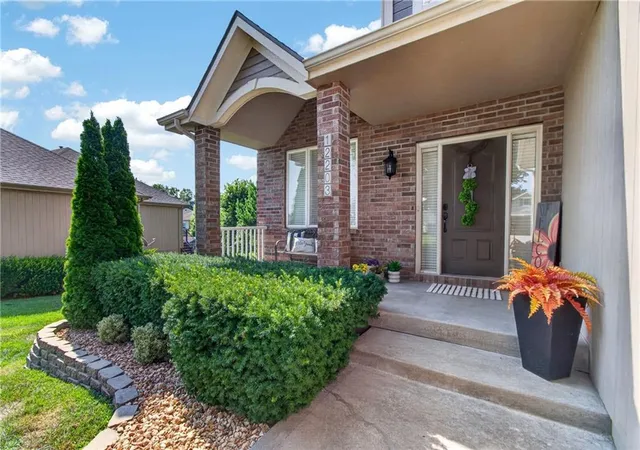 image of 12203 Canna Ct, Peculiar, MO 64078 | MLS# 2630131