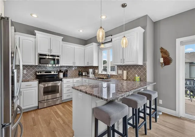 image of 12203 Canna Ct, Peculiar, MO 64078 | MLS# 2630131