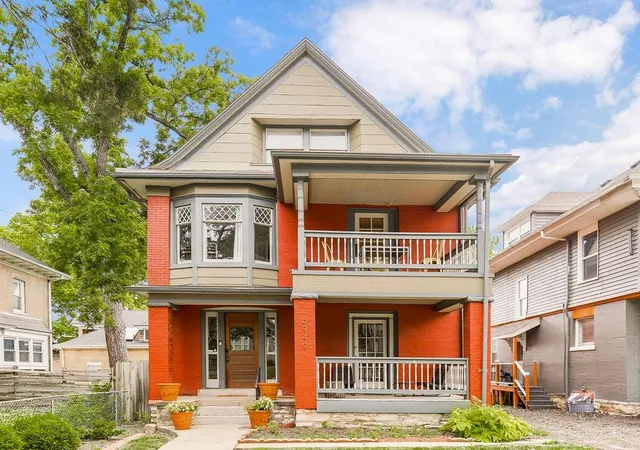 Photo 1 of Single family home for sale at 3949 Warwick Blvd, Kansas City, MO 64111 | MLS# 2630132 | Listing updated on 2026-08-15