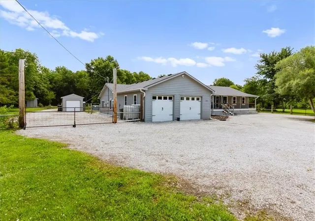 Homes for sale in Wellsville, KS | 124 E 2300th Rd, Wellsville, KS 66092 | MLS# 2630134