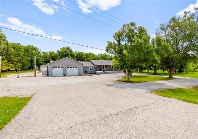 Homes for sale in Wellsville, KS | 124 E 2300Th Rd, Wellsville, KS 66092 | MLS# 2630134