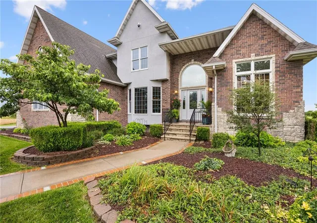 3rd image of 4631 S Country Club Rd, Chanute, KS 66720 | MLS# 2630147