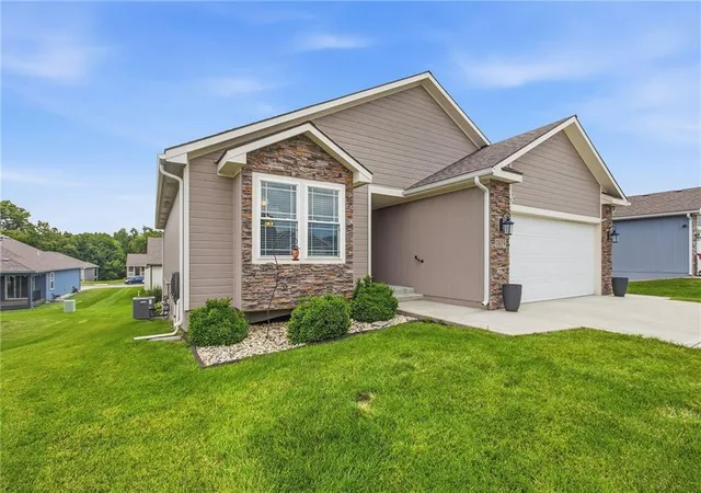 3rd image of 1819 N Keenan St, Independence, MO 64058 | MLS# 2630148
