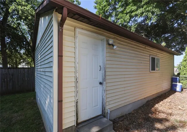 22nd image of 17 Hostetter St, Buckner, MO 64016 | MLS# 2630158