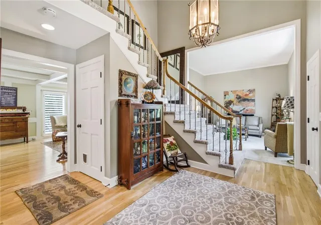 4th image of 12130 Bluejacket St, Overland Park, KS 66213 | MLS# 2630162