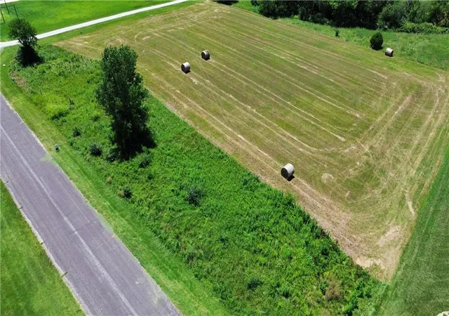 13th image of 2448 Sw Meadow Lake Dr, Ottawa, KS 66067 | MLS# 2630167