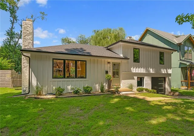 3rd image of 2806 W 48Th St, Westwood, KS 66205 | MLS# 2630181