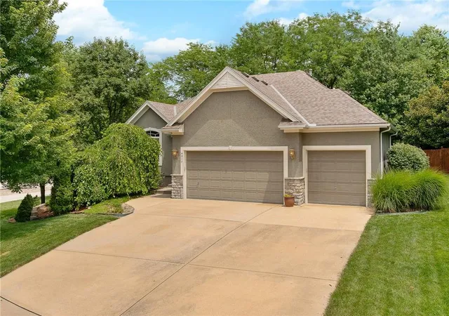 1st image of 4517 N 110th St, Kansas City, KS 66109 | MLS# 2630188