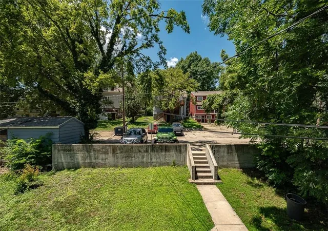 Homes for sale in Lawrence, KS | 1229 Tennessee St, Lawrence, KS 66044 | MLS# 2630189